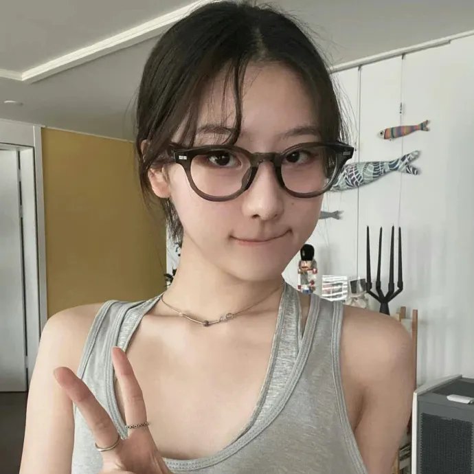 星际迷航：比基尼战神